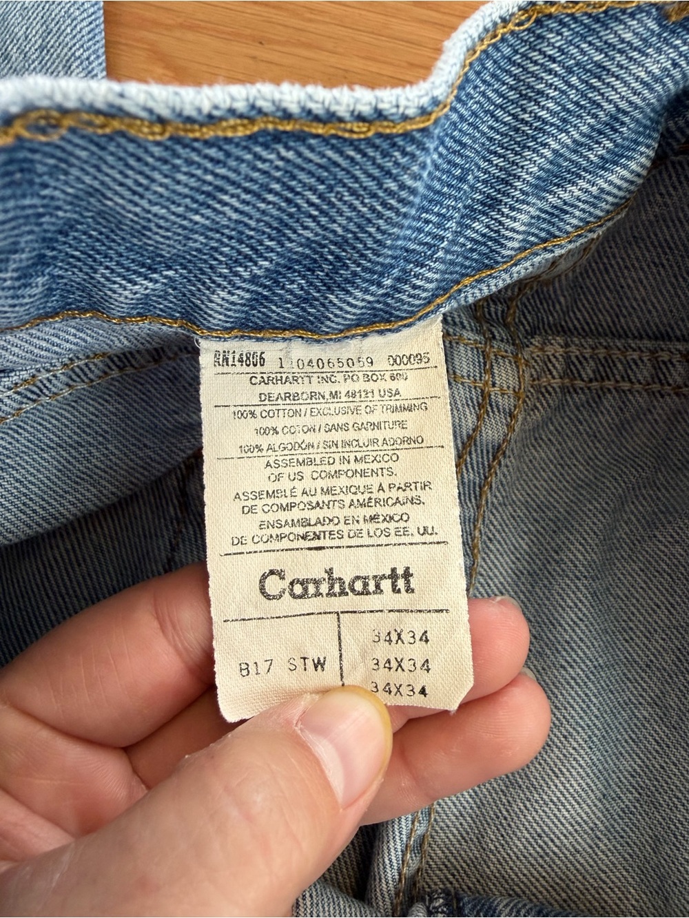 Carhartt Men’s Relaxed Fit Tapered Leg Denim Jeans - Picture 5 of 6